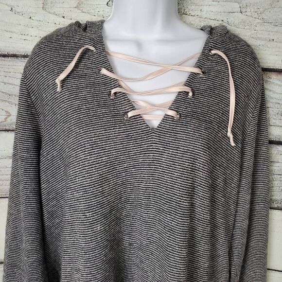 Maurices Women’s Lace-Up Hoodie Sweater Gray Striped Long Sleeve Size 0x - Picture 2 of 12